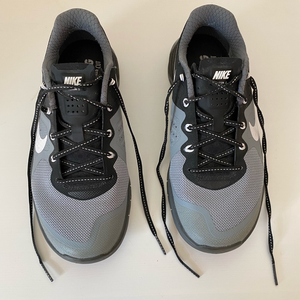 Nike Metcon 2 Training Shoes (size 6)